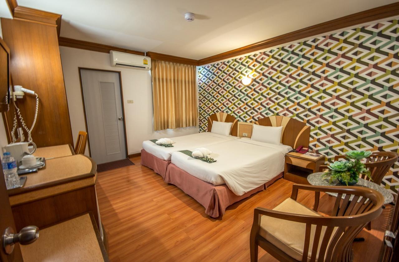 Standard Twin Room