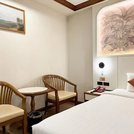 Sakol Hotel-2